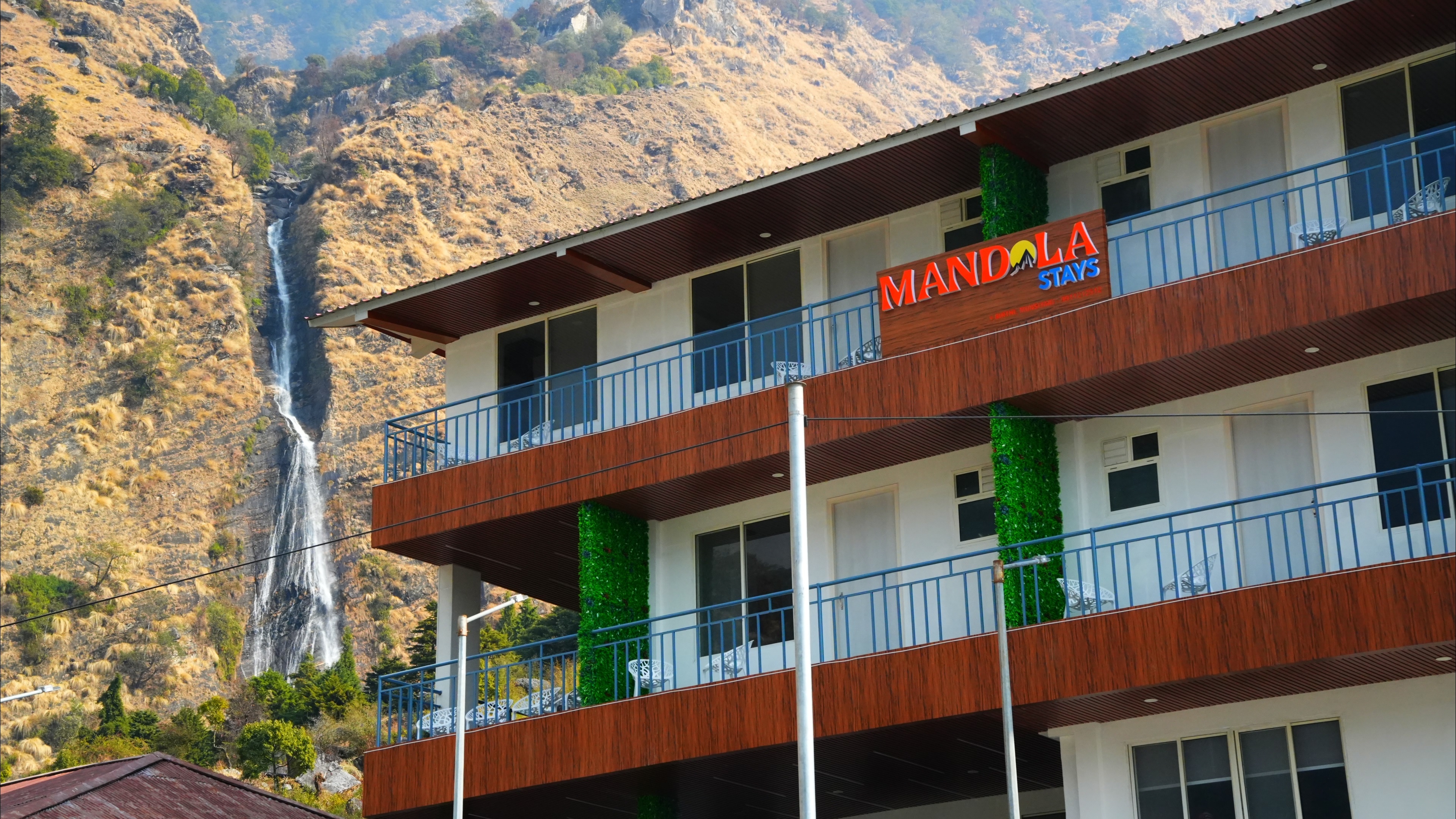 Mandola Stays Scenic View