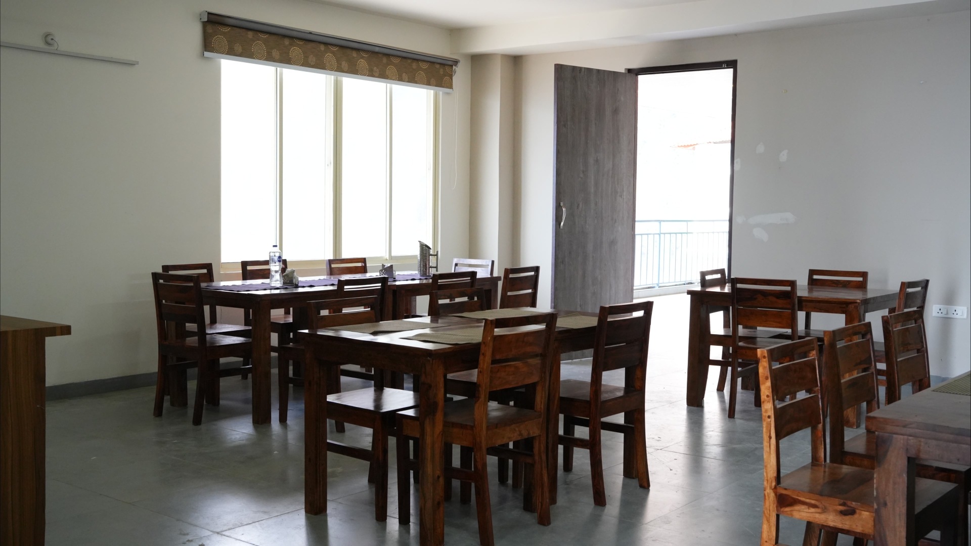 Mandola Stays ( Birthi )