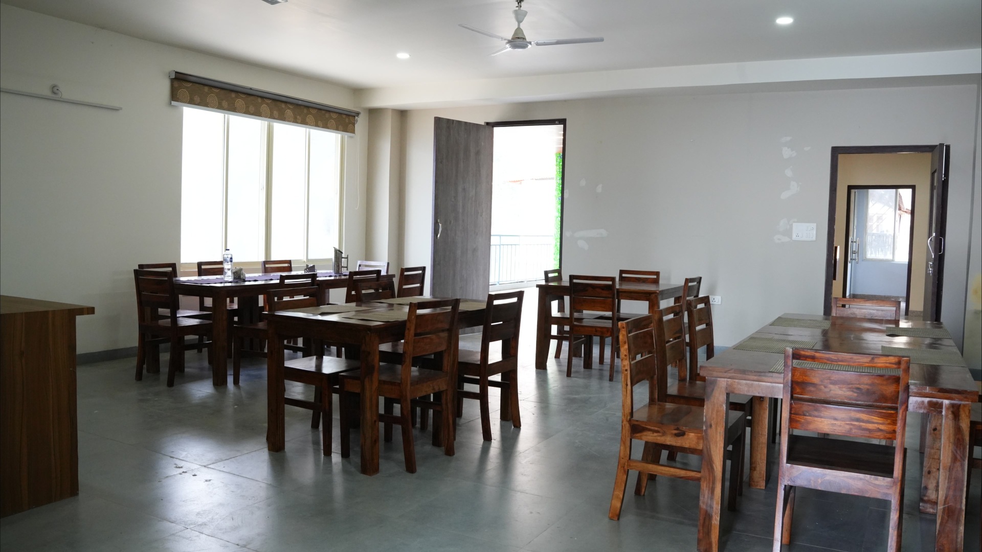 Mandola Stays ( Birthi )