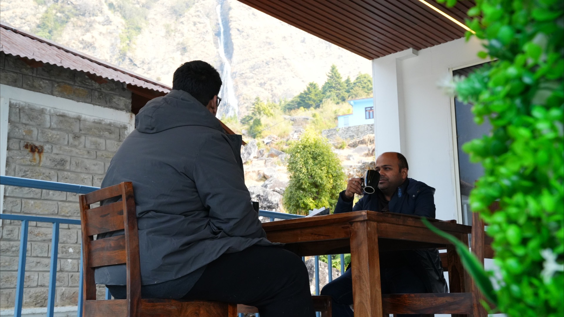 Mandola Stays ( Birthi )