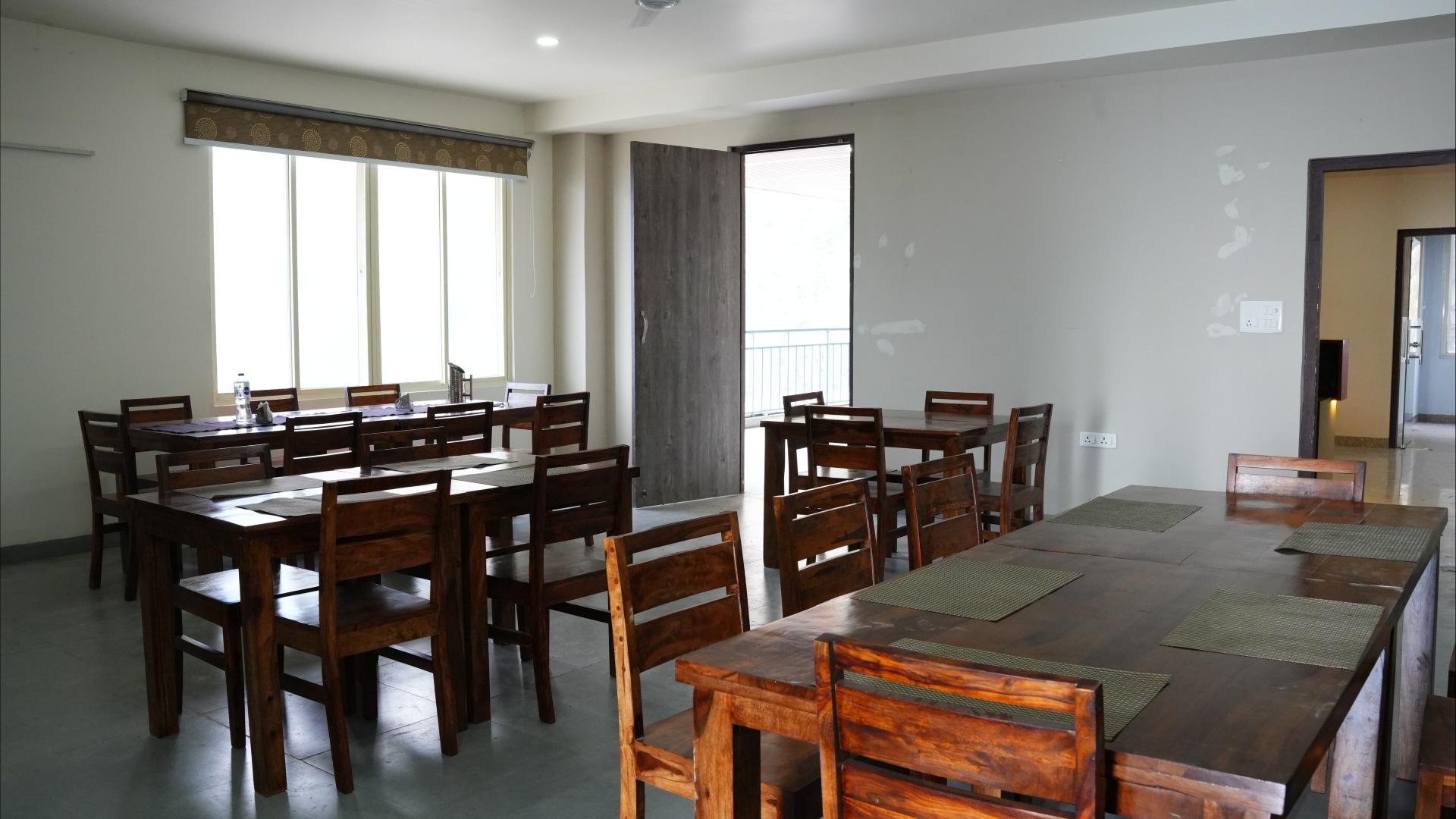 Mandola Stays ( Birthi )